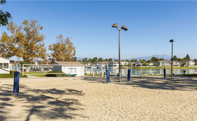 446 Fallingstar, Irvine, CA 92614