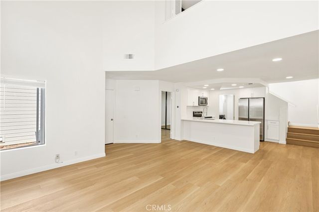 446 Fallingstar, Irvine, CA 92614