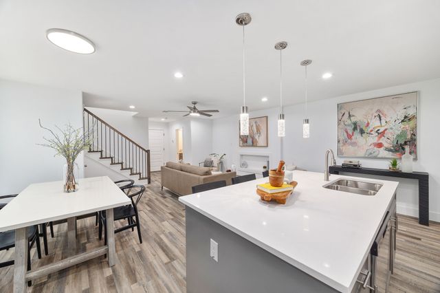 1611 Hudspeth Avenue, Dallas, TX 75216