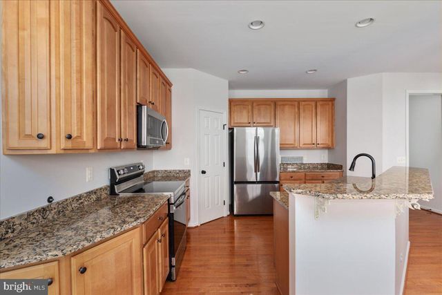 33 POTTERFIELD DR, Lovettsville, VA 20180