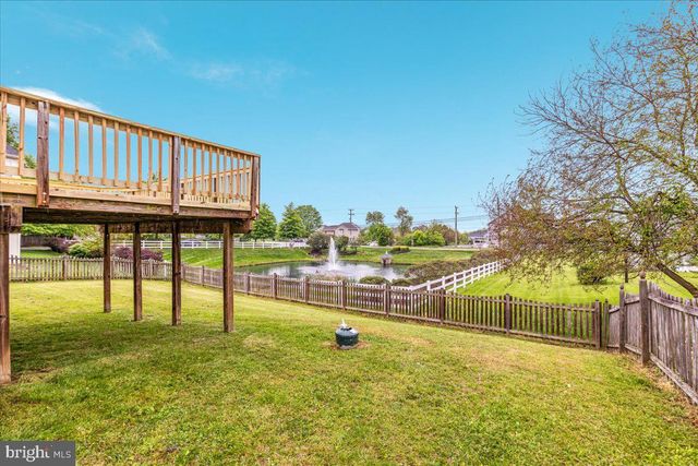 33 POTTERFIELD DR, Lovettsville, VA 20180