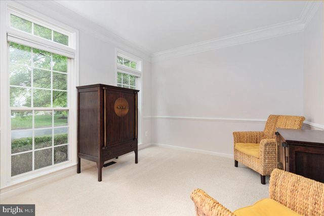 33 POTTERFIELD DR, Lovettsville, VA 20180