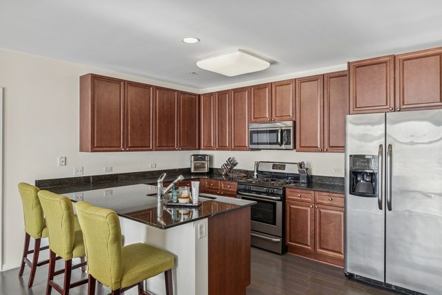 7753 Van Buren Street 211, Forest Park, IL 60130