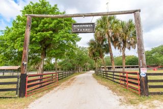 2833 F Road, Loxahatchee Groves, FL 33470