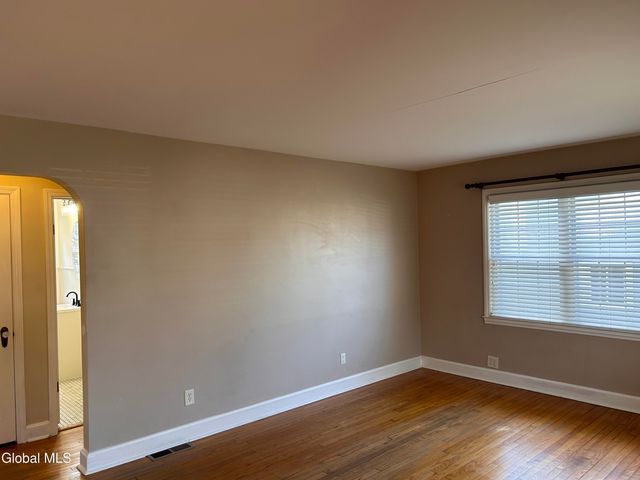 1026 Eugene Drive, Rotterdam, NY 12303