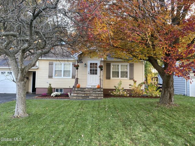 1026 Eugene Drive, Rotterdam, NY 12303