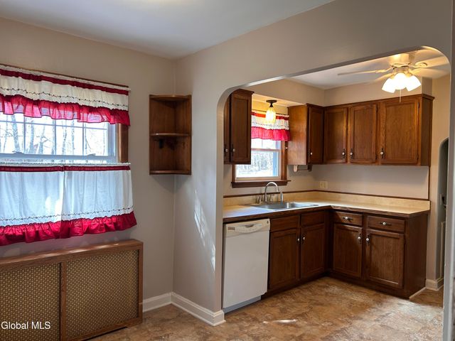 1026 Eugene Drive, Rotterdam, NY 12303