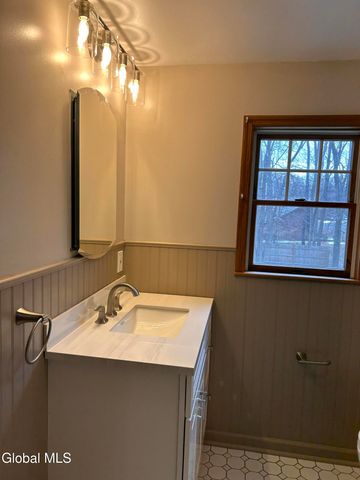 1026 Eugene Drive, Rotterdam, NY 12303