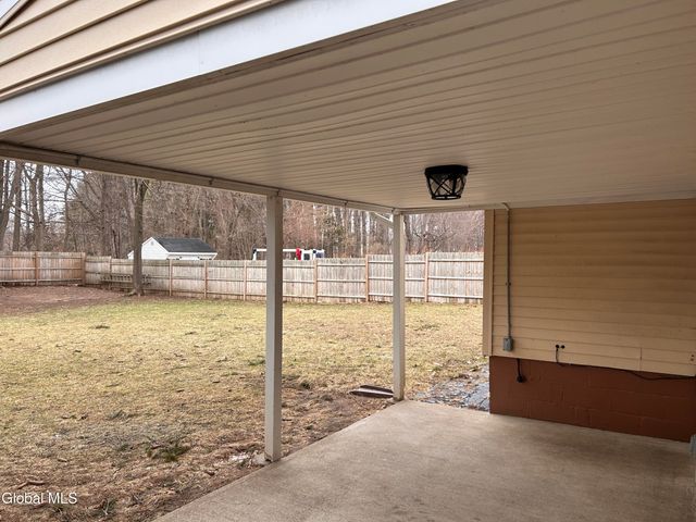 1026 Eugene Drive, Rotterdam, NY 12303