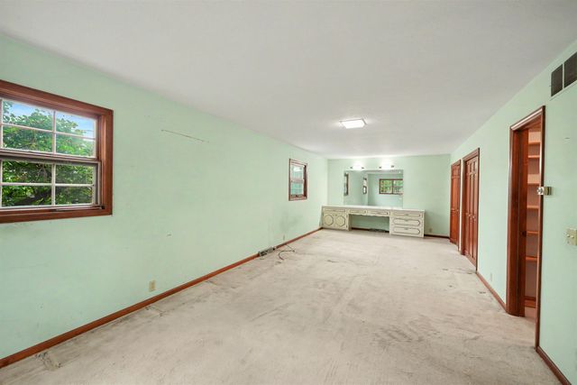 414 E Wayne, Salina, KS 67401