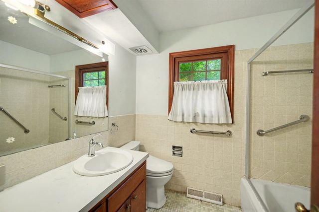 414 E Wayne, Salina, KS 67401