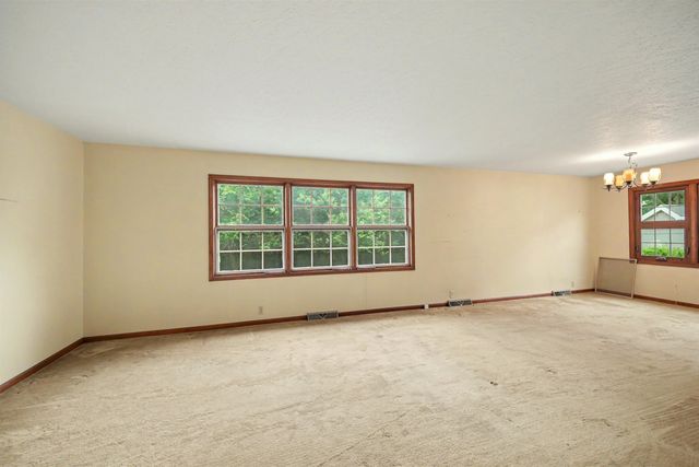 414 E Wayne, Salina, KS 67401