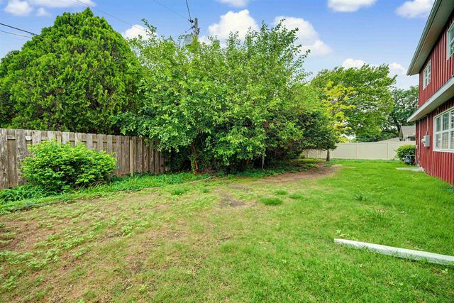414 E Wayne, Salina, KS 67401