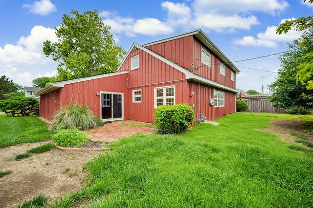 414 E Wayne, Salina, KS 67401