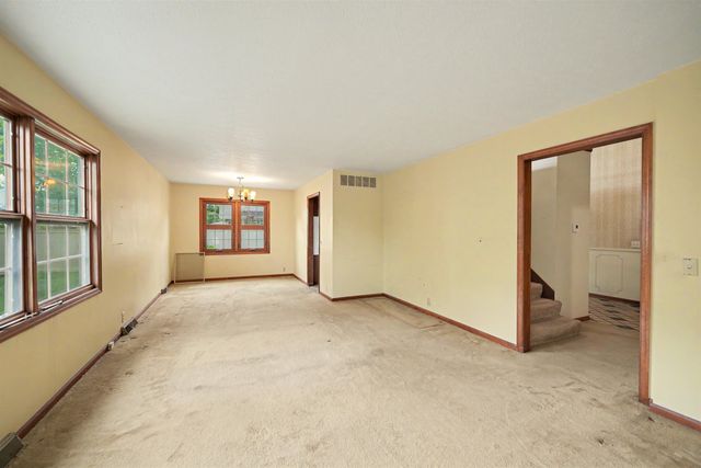414 E Wayne, Salina, KS 67401