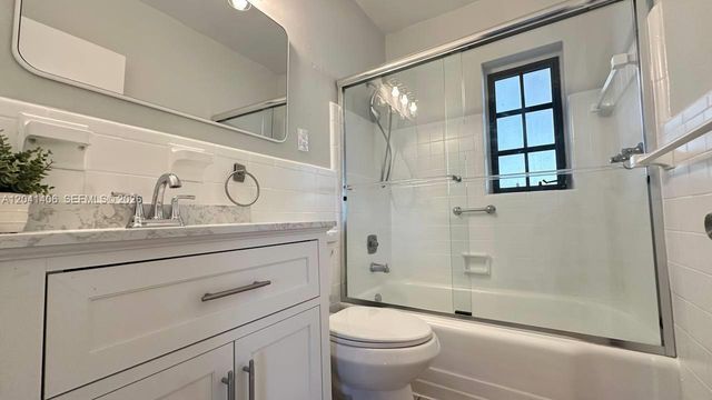 2475 SW 24th Terrace, Miami, FL 33145