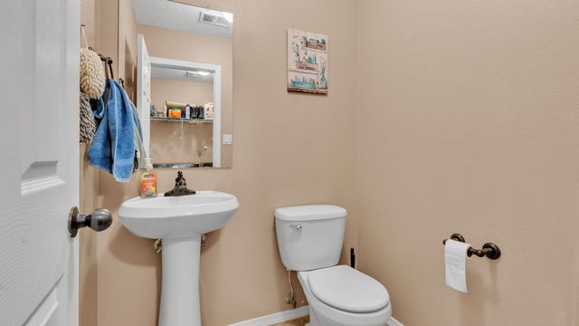 6257 Nardos Road NW, Albuquerque, NM 87114