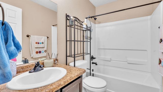 6257 Nardos Road NW, Albuquerque, NM 87114