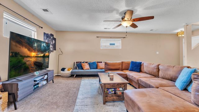 6257 Nardos Road NW, Albuquerque, NM 87114