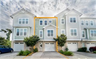 1807 Bungalow Row, Wilmington, NC 28409