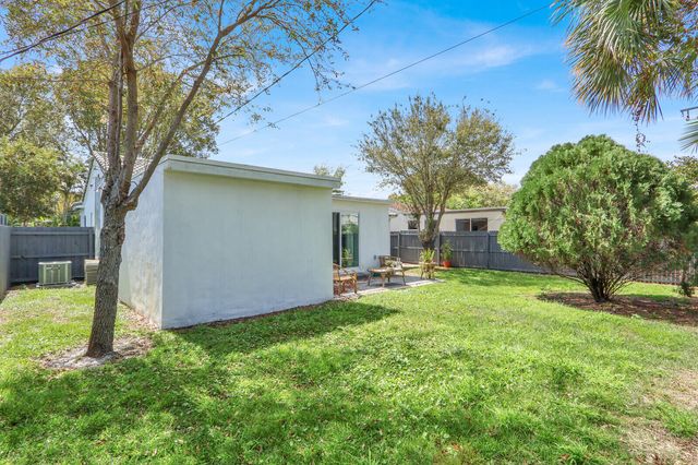 431 52nd Street, West Palm Beach, FL 33407