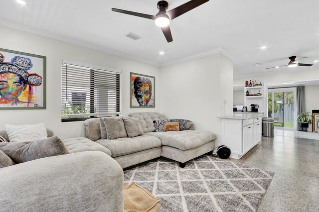 431 52nd Street, West Palm Beach, FL 33407