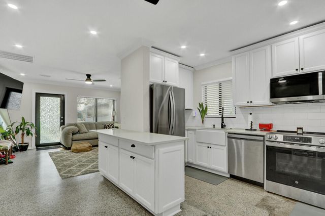 431 52nd Street, West Palm Beach, FL 33407