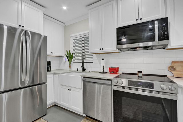 431 52nd Street, West Palm Beach, FL 33407