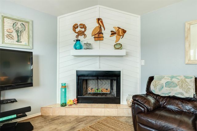 4107 Hardin Drive, Galveston, TX 77554