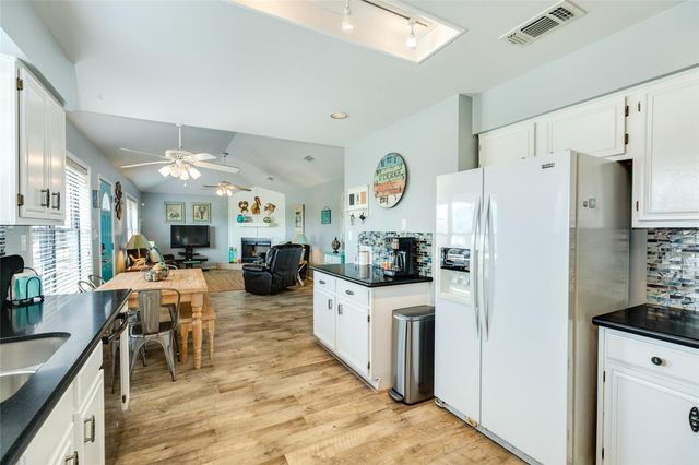 4107 Hardin Drive, Galveston, TX 77554