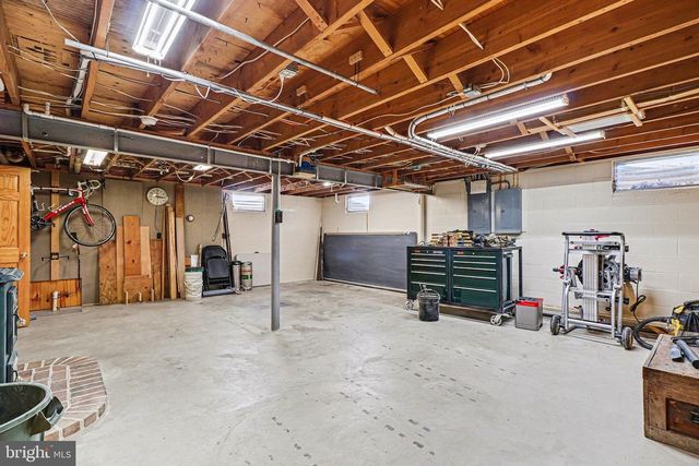 2356 MOUNT PLEASANT RD, Mount Joy, PA 17552