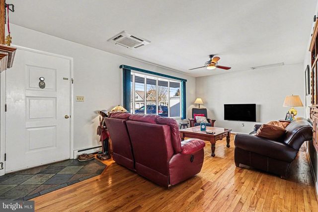 2356 MOUNT PLEASANT RD, Mount Joy, PA 17552