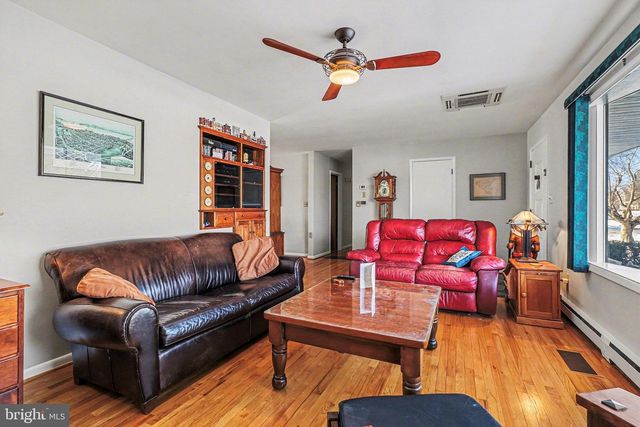 2356 MOUNT PLEASANT RD, Mount Joy, PA 17552