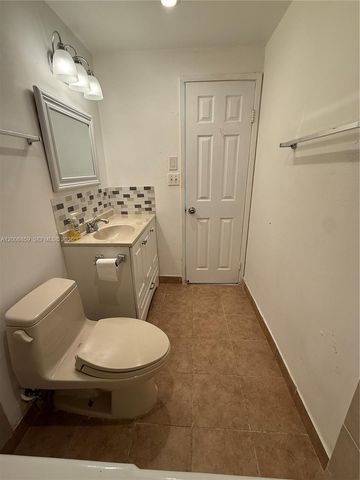 400 Kings Point Drive 608, Sunny Isles Beach, FL 33160