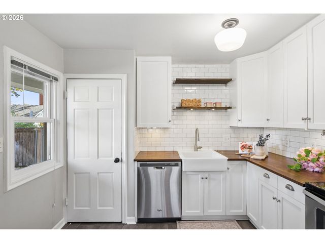 7214 N BALTIMORE Ave, Portland, OR 97203