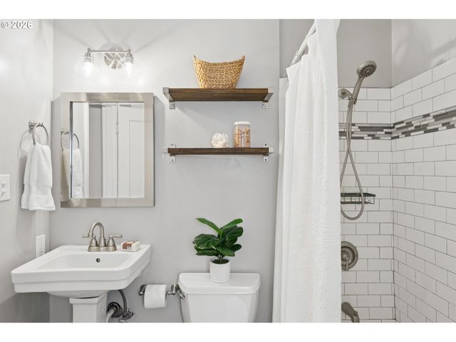 7214 N BALTIMORE Ave, Portland, OR 97203
