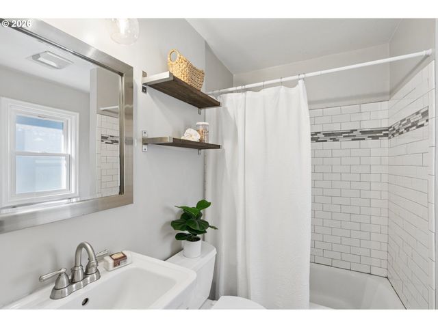 7214 N BALTIMORE Ave, Portland, OR 97203