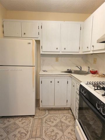 135 NE 202nd Ter N4, Miami Gardens, FL 33179