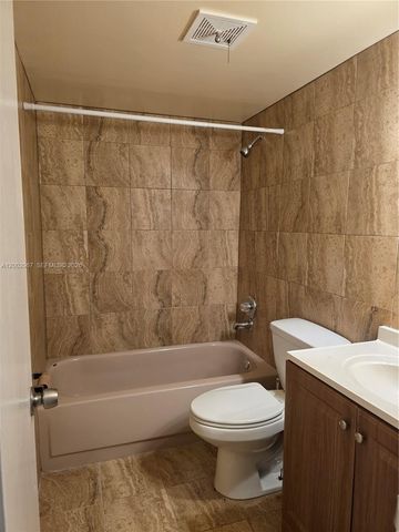 135 NE 202nd Ter N4, Miami Gardens, FL 33179