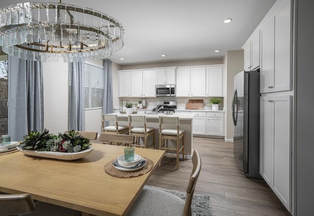 7321 Dorstone Way, Sacramento, CA 95829