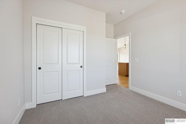 21409 Y Street, Elkhorn, NE 68022