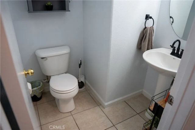 8738 Redondo Avenue, Hesperia, CA 92344
