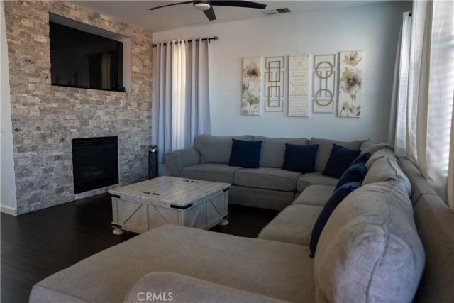 8738 Redondo Avenue, Hesperia, CA 92344