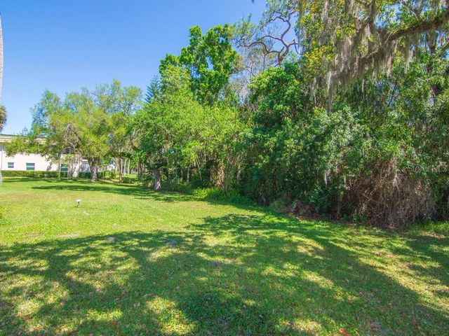 7 VISTA GARDENS TRAIL 105, Vero Beach, FL 32962