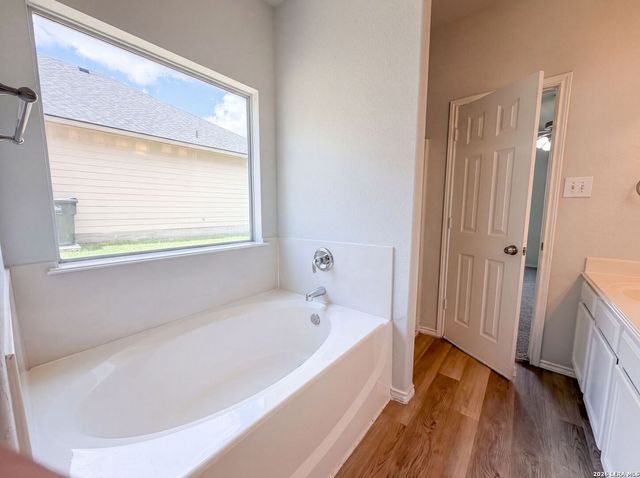 3765 Columbia, Cibolo, TX 78108