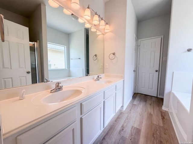 3765 Columbia, Cibolo, TX 78108