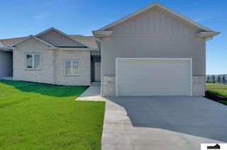 8621 S 50th Court, Lincoln, NE 68516