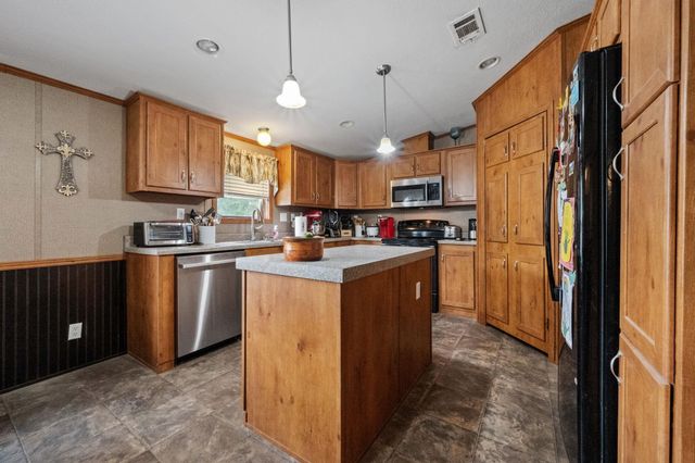 470 Antigua Drive, Point Blank, TX 77364