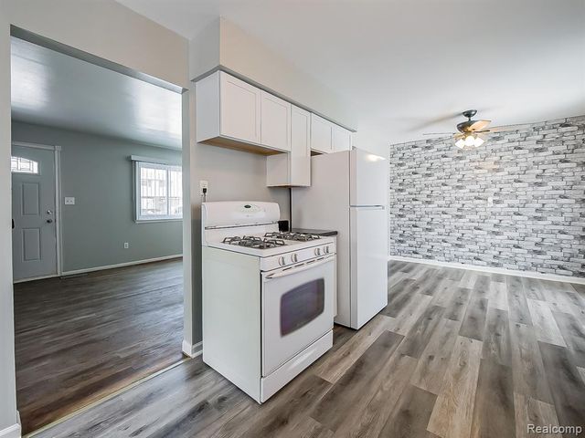 430 N Dobson Street, Westland, MI 48185