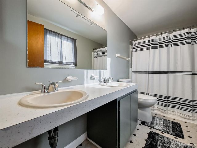 430 N Dobson Street, Westland, MI 48185